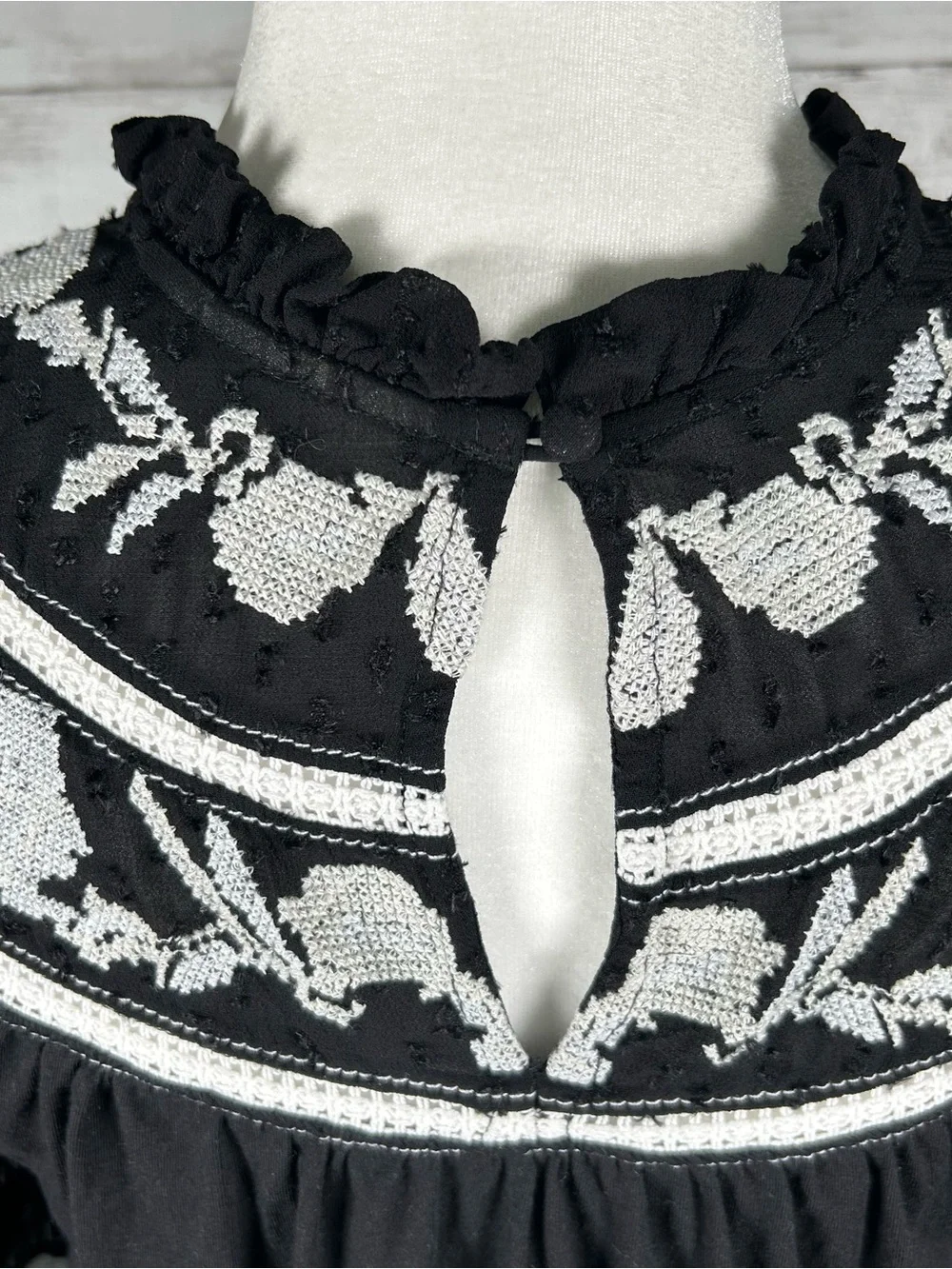 Anthropologie Maeve Winona Embroidered Lace Blouse Size S Black Boho Peasant